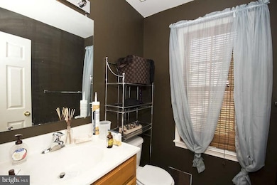 4000 Fleetwood Ave, Baltimore, MD 21206 - photo 6