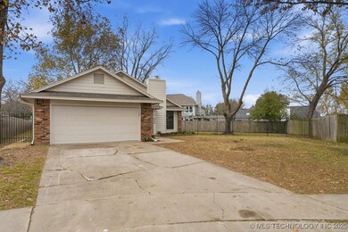 1702 S Aster Ct, Broken Arrow, OK 74012 - photo 4