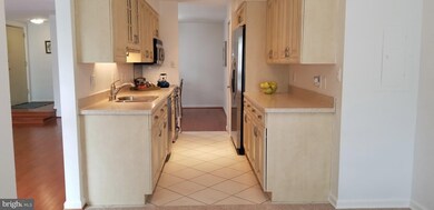 429 Christopher Ave unit 59, Gaithersburg, MD 20879 - photo 2