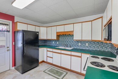 484 Coshocton Ave, Thornville, OH 43076 - photo 5