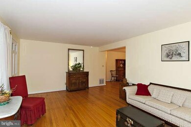 128 Springside Dr, Lutherville Timonium, MD 21093 - photo 5