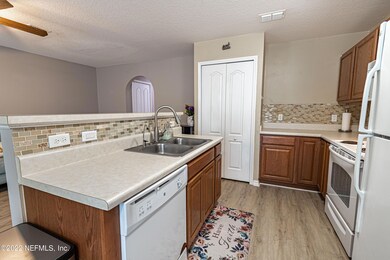 8226 Halls Hammock Ct, Jacksonville, FL 32244 - photo 7