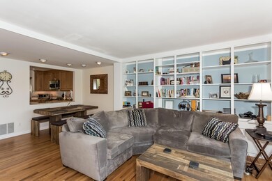 006-Living_Room-1991276-large