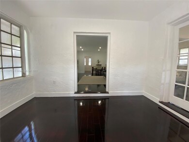 Foyer Room
