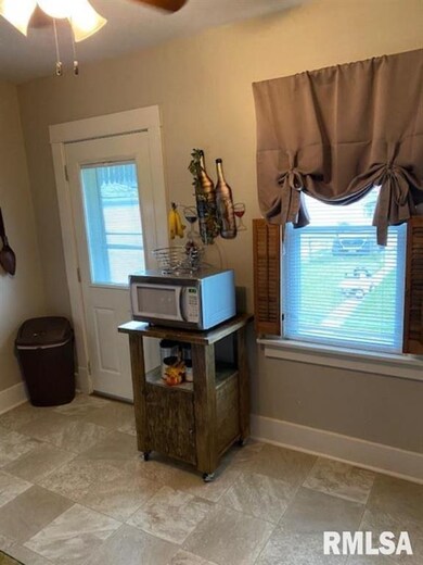 205 & 207 18th Ave, Moline, IL 61265 - photo 7