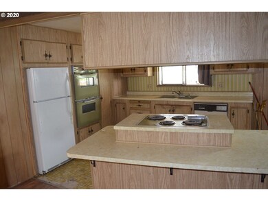 748 S Bridge St, Prairie City, OR 97869 - photo 7