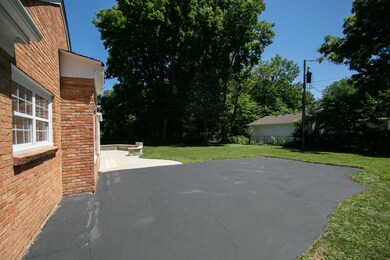 1020 W Downer Place, Aurora, IL 60506 - photo 6