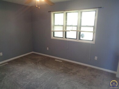 1901 SW 66th St, Topeka, KS 66619 - photo 6