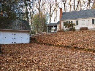 76 Newfields Rd, Exeter, NH 03833 - photo 3