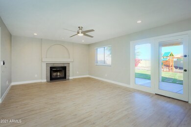 13613N19th006