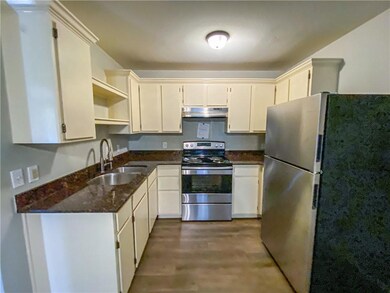 944 N Storer Ave unit 6, Fayetteville, AR 72701 - photo 3