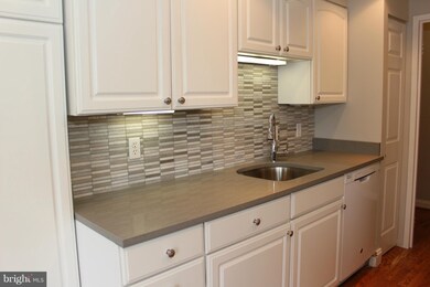 Treebrooke unit 112, Oakton, VA 22124 - photo 5