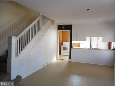 241 Union Aly, Pottstown, PA 19464 - photo 4