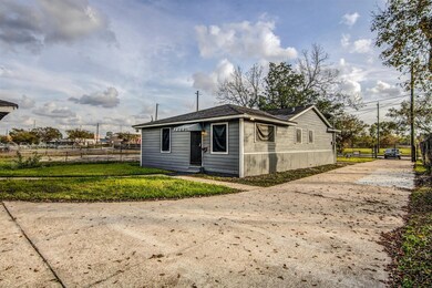 2825 E Crosstimbers St, Houston, TX 77093 - photo 6