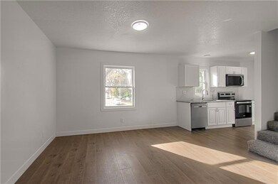 134 Bellaire Ave, Kansas City, MO 64123 - photo 6