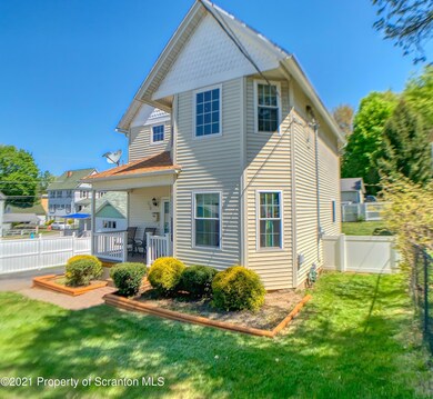 330 Wayne St, Archbald, PA 18403 - photo 3