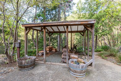 929 Rancho Vista Dr, Grants Pass, OR 97526 - photo 2