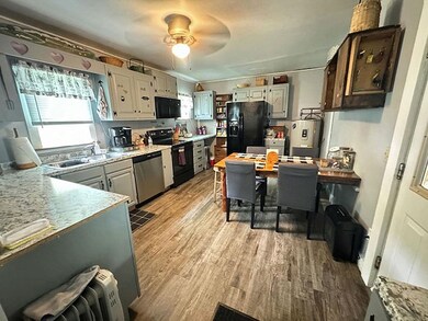 59 Elm St, West Rutland, VT 05777 - photo 4