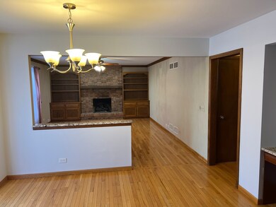 2624 Midland Dr, Naperville, IL 60564 - photo 3