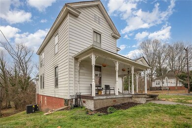 101 N Franklin St, Reidsville, NC 27320 - photo 3