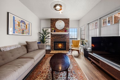 Benchmark unit A310, Austin, TX 78705 - photo 2