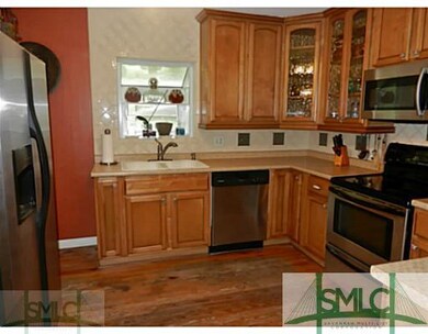 Kitchen. SS Appliances, newer cabinets, great back