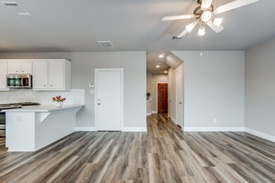 3728 Main Poplar Dr, Houston, TX 77025 - photo 4