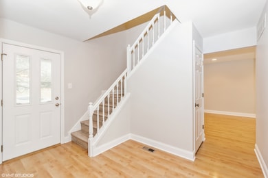 401 N Salem Dr unit 13, Schaumburg, IL 60194 - photo 3