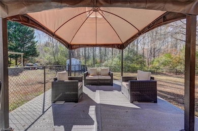 258 Jett Dr, Reidsville, NC 27320 - photo 6