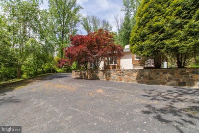 541 Bishop Hollow Rd, Newtown Square, PA 19073 - photo 2