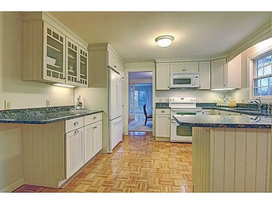 137 Briarcliff Ave, Warwick, RI 02889 - photo 5