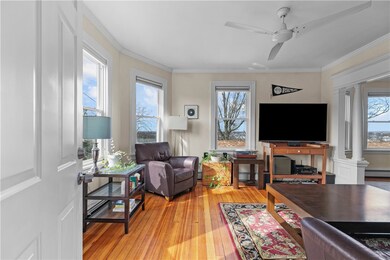 98 Evergreen St unit 3, Providence, RI 02906 - photo 2