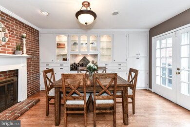 820 Bashford Ln, Alexandria, VA 22314 - photo 4