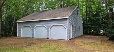 22 Hemlock St, Rochester, NH 03867 - photo 2