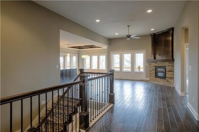 6827 Woodstock Ct, Shawnee, KS 66218 - photo 3