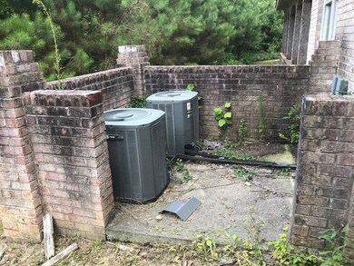 1181 Oakdale Dr, Williamston, NC 27892 - photo 5