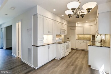 9012 Penn Manor Ct, Springfield, VA 22153 - photo 2