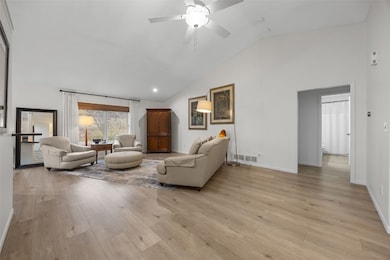 3802 Richland Dr NW, Cedar Rapids, IA 52405 - photo 5