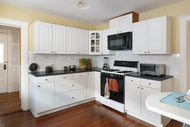 14-16 Thorndike St, Arlington, MA 02474 - photo 6