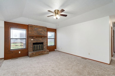 2250 S Nettleton Ave, Springfield, MO 65807 - photo 5