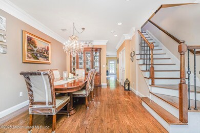 104 Presentation Cir, Staten Island, NY 10312 - photo 5