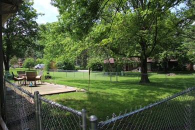 921 Hickory Dr, Marysville, OH 43040 - photo 2