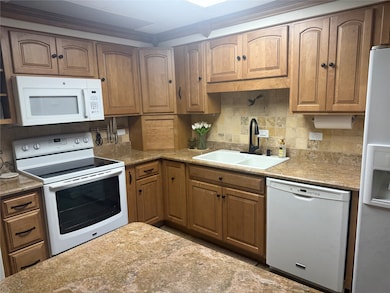 Lake Air Tower unit 2E, Waco, TX 76710 - photo 6