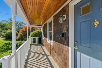 22 Cole St, Jamestown, RI 02835 - photo 3