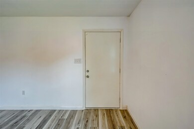 7413 Carothers St, Houston, TX 77028 - photo 5