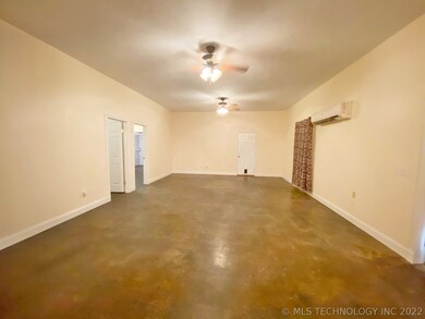 13220 N Pumpkin Hollow, Proctor, OK 74457 - photo 5