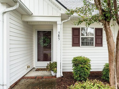 002-1280x960-front-porch-entrance