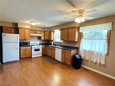 208 Alexander Ave, Follansbee, WV 26037 - photo 4