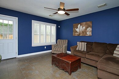 114 N Walden Elms Cir, Spring, TX 77382 - photo 5