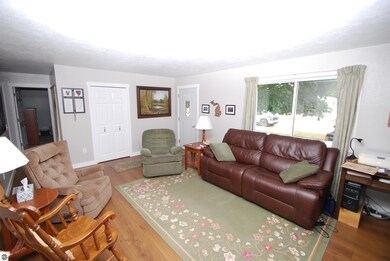 308 N 4th St, West Branch, MI 48661 - photo 3